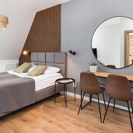 Old Town Black Apartament