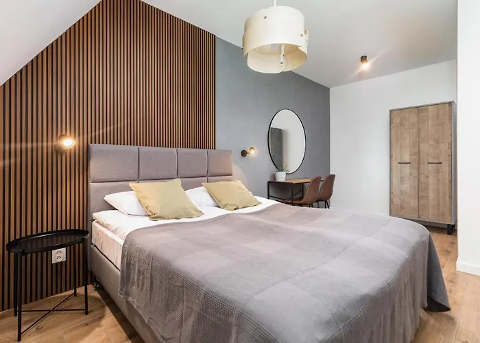 Apartment Old Town Black